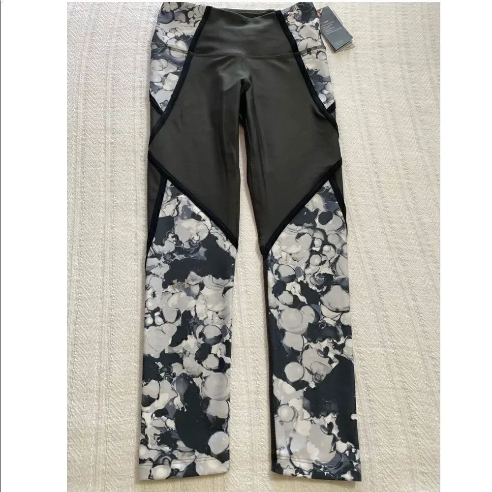 UNDER ARMOUR Women's Small HeatGear Compression High Waisted Capri Leggings